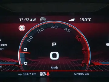 SKODA Kodiaq Sportline 2.0 TDI ACC PANO RFK AHK CANTON