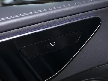 MERCEDES-BENZ C 180 T AMG Night Rückfahrkamera Ambiente LED