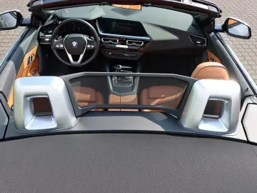 BMW Z4 Roadster 2.0i Sport Line LED 18  Leder