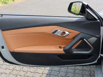 BMW Z4 Roadster 2.0i Sport Line LED 18  Leder