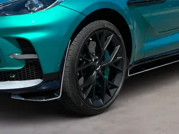 ASTON MARTIN DBX 707 AMR24   Podium Green   B&W