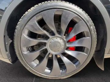 TESLA Model Y Performance Dual AWD  Gigafactory Berlin