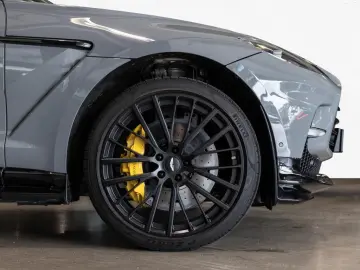 ASTON MARTIN DBX 707 Aston Martin Hamburg