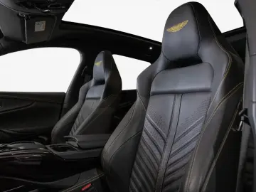 ASTON MARTIN DBX 707 Aston Martin Hamburg