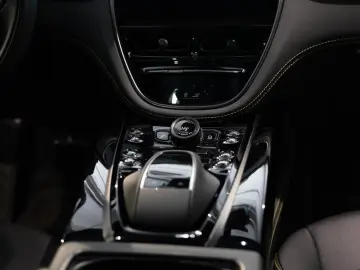 ASTON MARTIN DBX 707 Aston Martin Hamburg
