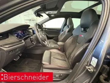 SKODA Octavia Combi 2.0 TSI DSG RS MATRIX VIRTUAL 19 P