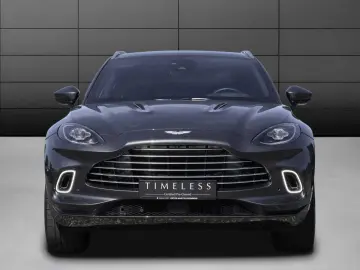 ASTON MARTIN DBX 550