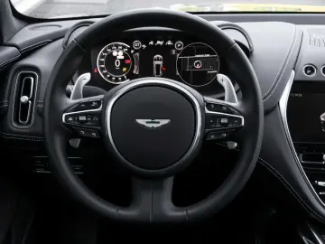 ASTON MARTIN DBX 550