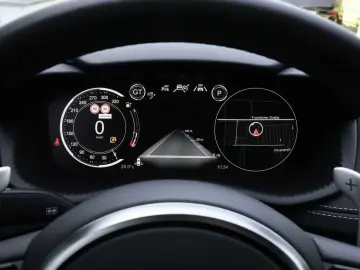 ASTON MARTIN DBX 550