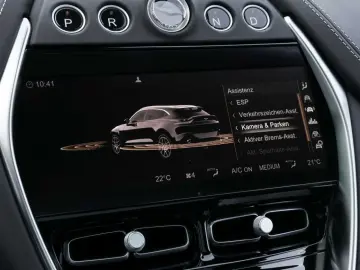 ASTON MARTIN DBX 550