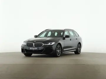 BMW 540d Touring xDrive M Sport HUD Massage AHK Pano