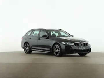 BMW 540d Touring xDrive M Sport HUD Massage AHK Pano