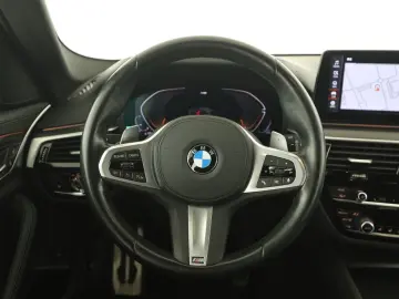 BMW 540d Touring xDrive M Sport HUD Massage AHK Pano