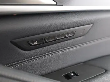 BMW 540d Touring xDrive M Sport HUD Massage AHK Pano