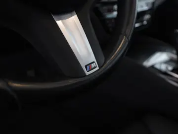 BMW 540d Touring xDrive M Sport HUD Massage AHK Pano