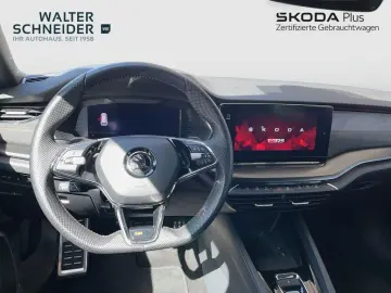 SKODA Octavia Combi 2.0 TDI DSG RS Navi Matrix AHK