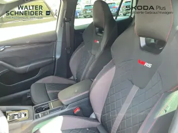 SKODA Octavia Combi 2.0 TDI DSG RS Navi Matrix AHK