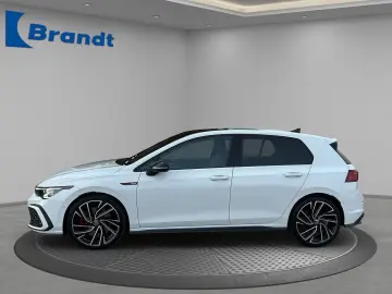 VW Golf VIII GTI 2.0 TSI DSG MATRIX PANO STANDH H&K