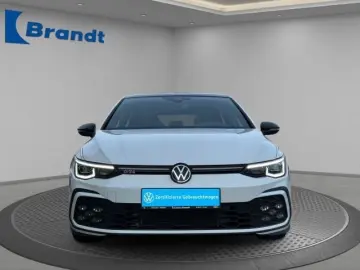 VW Golf VIII GTI 2.0 TSI DSG MATRIX PANO STANDH H&K