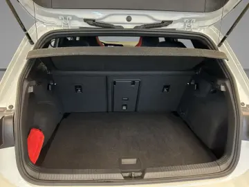 VW Golf VIII GTI 2.0 TSI DSG MATRIX PANO STANDH H&K