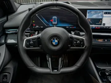 BMW 520 d Limousine M-Sport  Innopak  H&K Autob.Ass.