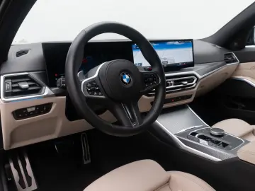 BMW 330i M Sport DAB Kamera H K Komfort 19Zoll