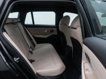 BMW 330i M Sport DAB Kamera H K Komfort 19Zoll