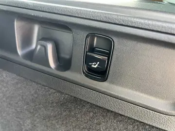MERCEDES-BENZ C 220 d T 9G-tronic Leder Pano