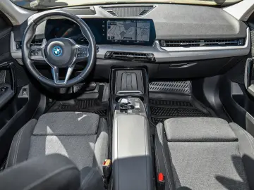 BMW iX1 xDrive30 HuD PA  Sportsitz LED DAB
