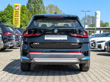 BMW iX1 xDrive30 HuD PA  Sportsitz LED DAB