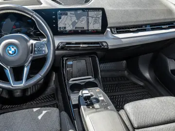BMW iX1 xDrive30 HuD PA  Sportsitz LED DAB