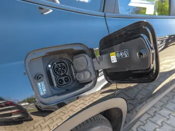 BMW iX1 xDrive30 HuD PA  Sportsitz LED DAB