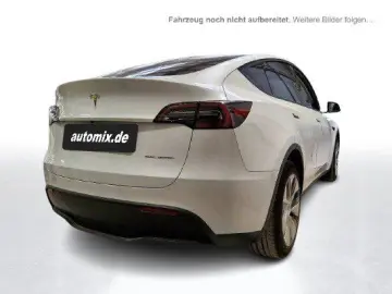 TESLA Model Y Maximale Reichweite Long Range Dual ACC