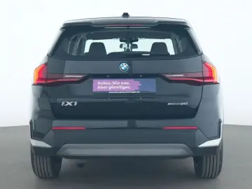 BMW iX1 eDrive20 LED Navi HiFi Parkassistent-Paket