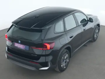 BMW iX1 eDrive20 LED Navi HiFi Parkassistent-Paket