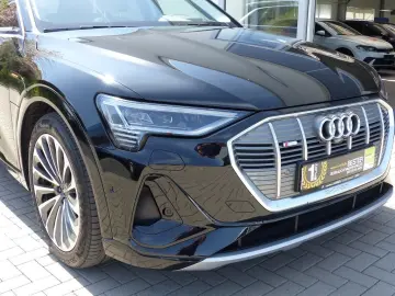 AUDI e-tron 55 quattro 300 KW S line  LED PDC B&O