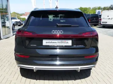AUDI e-tron 55 quattro 300 KW S line  LED PDC B&O