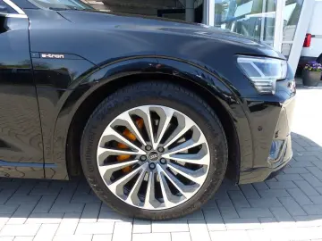AUDI e-tron 55 quattro 300 KW S line  LED PDC B&O