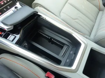 AUDI e-tron 55 quattro 300 KW S line  LED PDC B&O