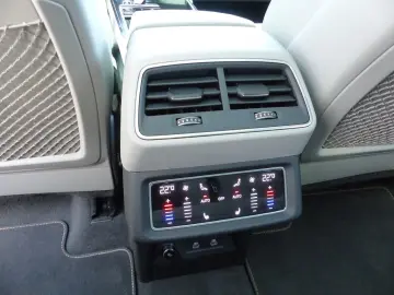 AUDI e-tron 55 quattro 300 KW S line  LED PDC B&O