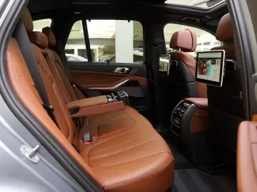 BMW X5 30xd Individual 3xTV ACC 2xAchs Luft Pano SKY