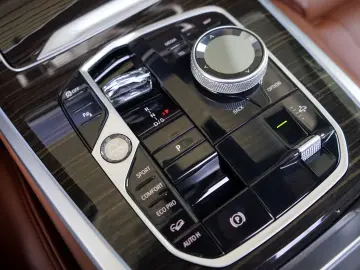 BMW X5 30xd Individual 3xTV ACC 2xAchs Luft Pano SKY
