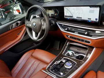 BMW X5 30xd Individual 3xTV ACC 2xAchs Luft Pano SKY