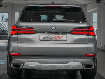 BMW X5 30xd Individual 3xTV ACC 2xAchs Luft Pano SKY