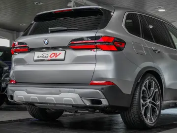 BMW X5 30xd Individual 3xTV ACC 2xAchs Luft Pano SKY