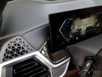 BMW X5 30xd Individual 3xTV ACC 2xAchs Luft Pano SKY