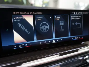 BMW X5 30xd Individual 3xTV ACC 2xAchs Luft Pano SKY