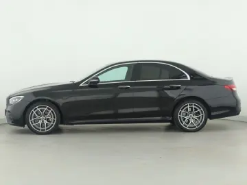 MERCEDES-BENZ E 300 de AMG PTS 360 Kamera Distronic …