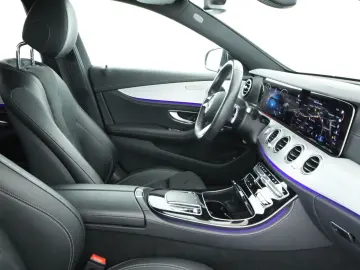 MERCEDES-BENZ E 300 de AMG PTS 360 Kamera Distronic …