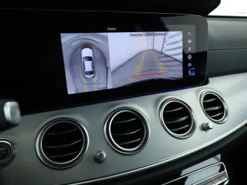 MERCEDES-BENZ E 300 de AMG PTS 360 Kamera Distronic …
